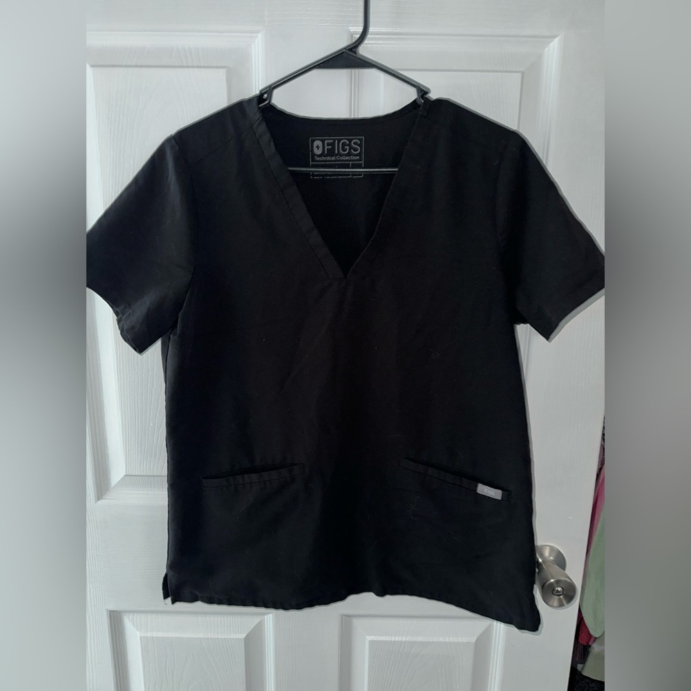 Figs black casma scrub top